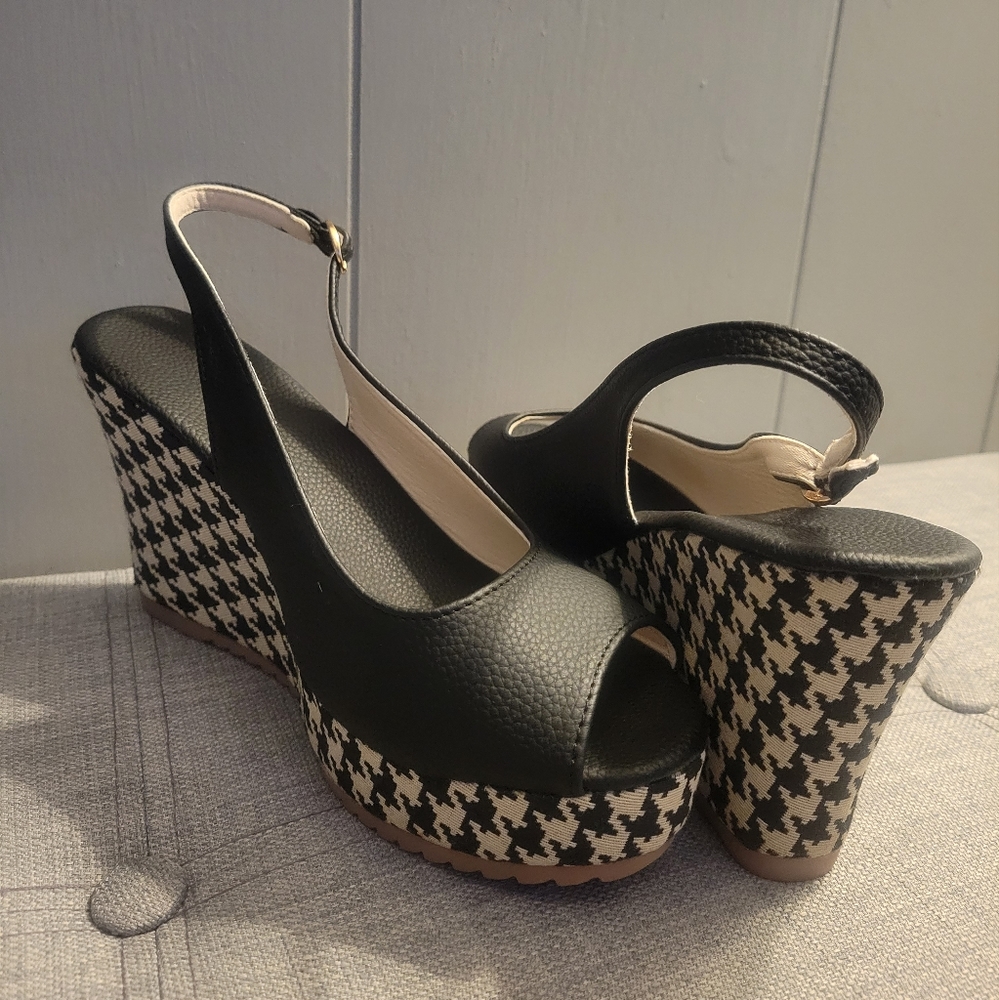 Black Slingbacks